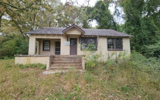 7682 West Point Road, West Point, GA 31833