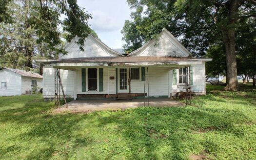 200 S Bratton Street, Decherd, TN 37324