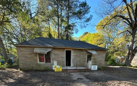 210 Hendersonville Street , Hamlet NC 28345