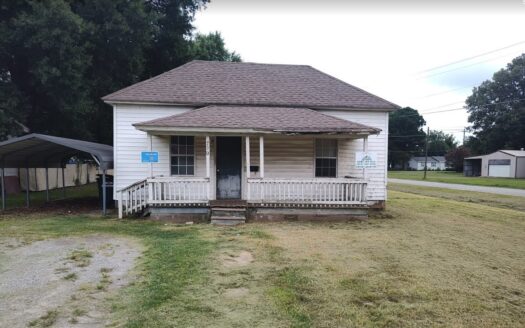 790 E Jackson Street, Piggott, AR 72454