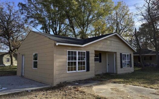 501 S Van Buren Street, De Witt, AR 72042
