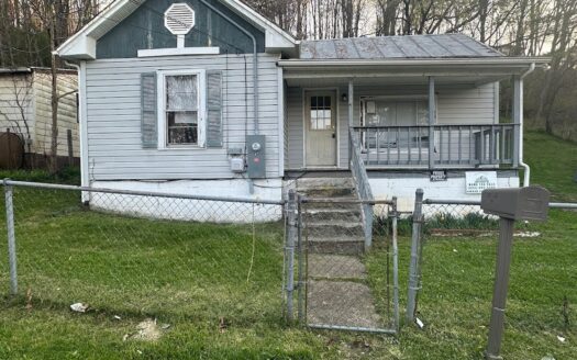 654 Spruce Street, Marion, VA 24354