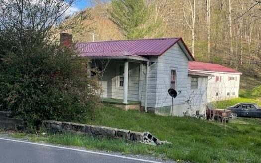 2526 Indian Creek Rd, Cedar Bluff, VA 24609