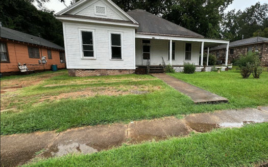 1057 Adams Street Grenada, MS 38901