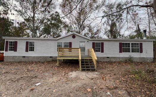 102 Bass Street, Baxley, GA 31513